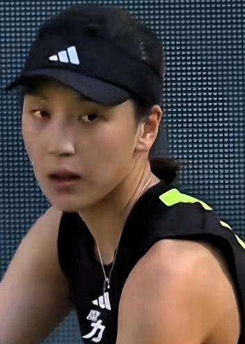 王欣瑜、张帅双双一轮游！
WTA500柏林站第一轮，中国选手王欣瑜，张帅的比赛刚