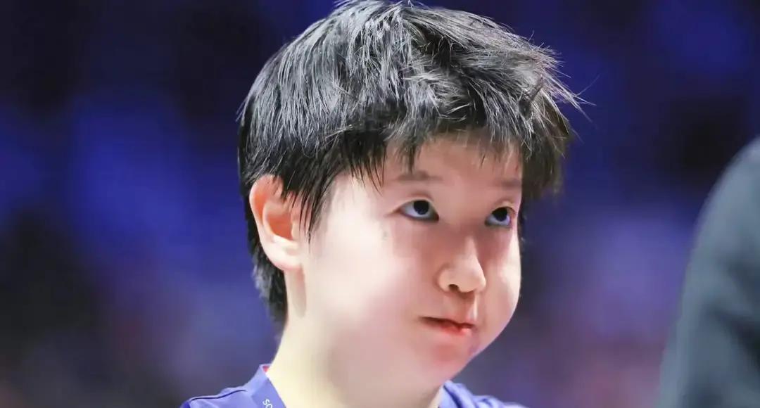 世界第一却打外卡，离谱
 
亚洲杯名单一出，群里炸了锅。孙颖莎积分断层领先，却拿