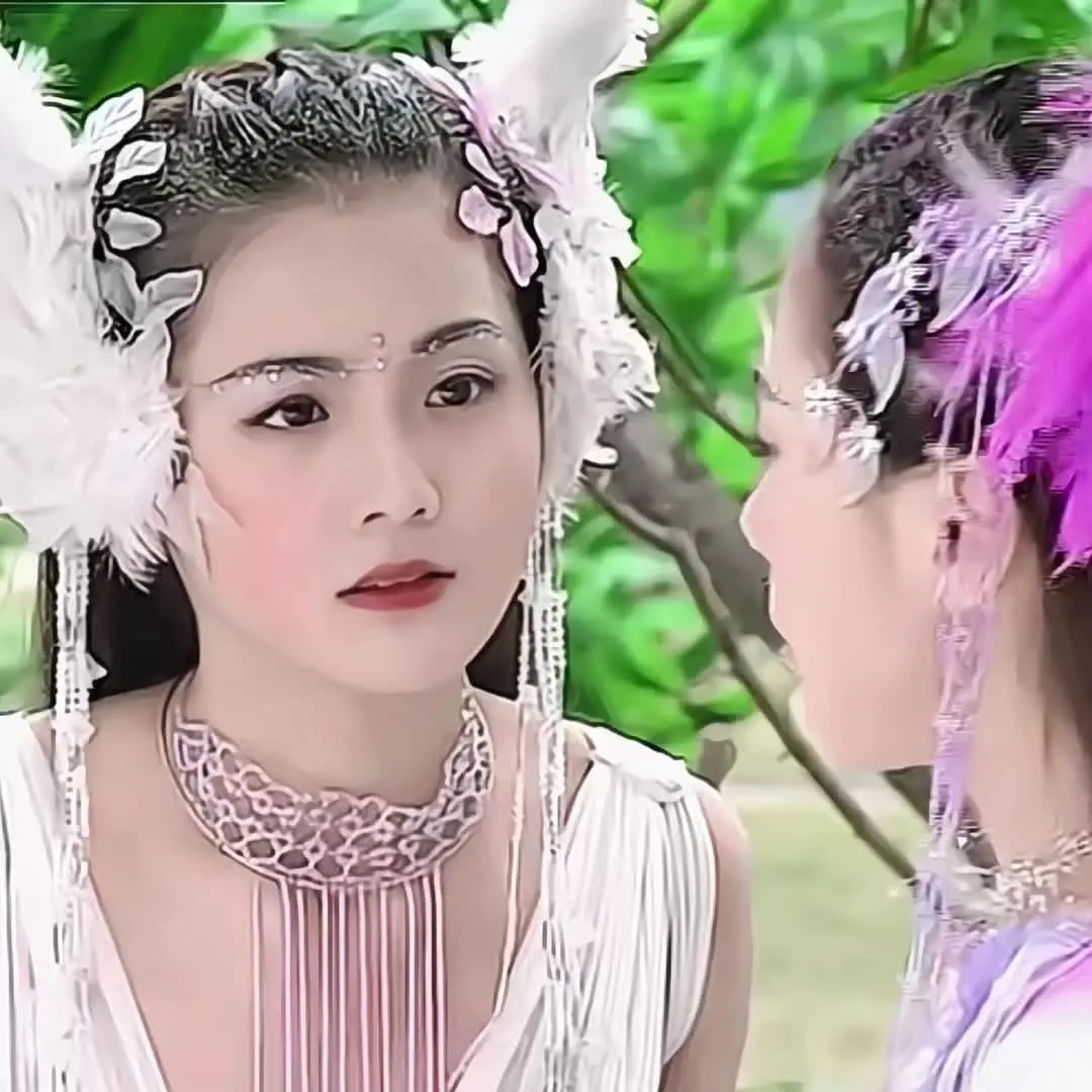 “真的花仙子🧚🏻‍♂️就长这样吧，看到她们就会联想到漂亮的花朵🌺”
