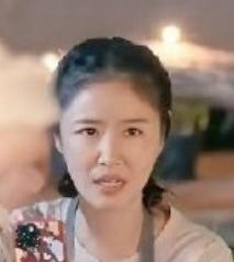 近日，林心如带女儿小海豚重游台北淡水老街，并在IG发文分享了这一过程，还附上了一