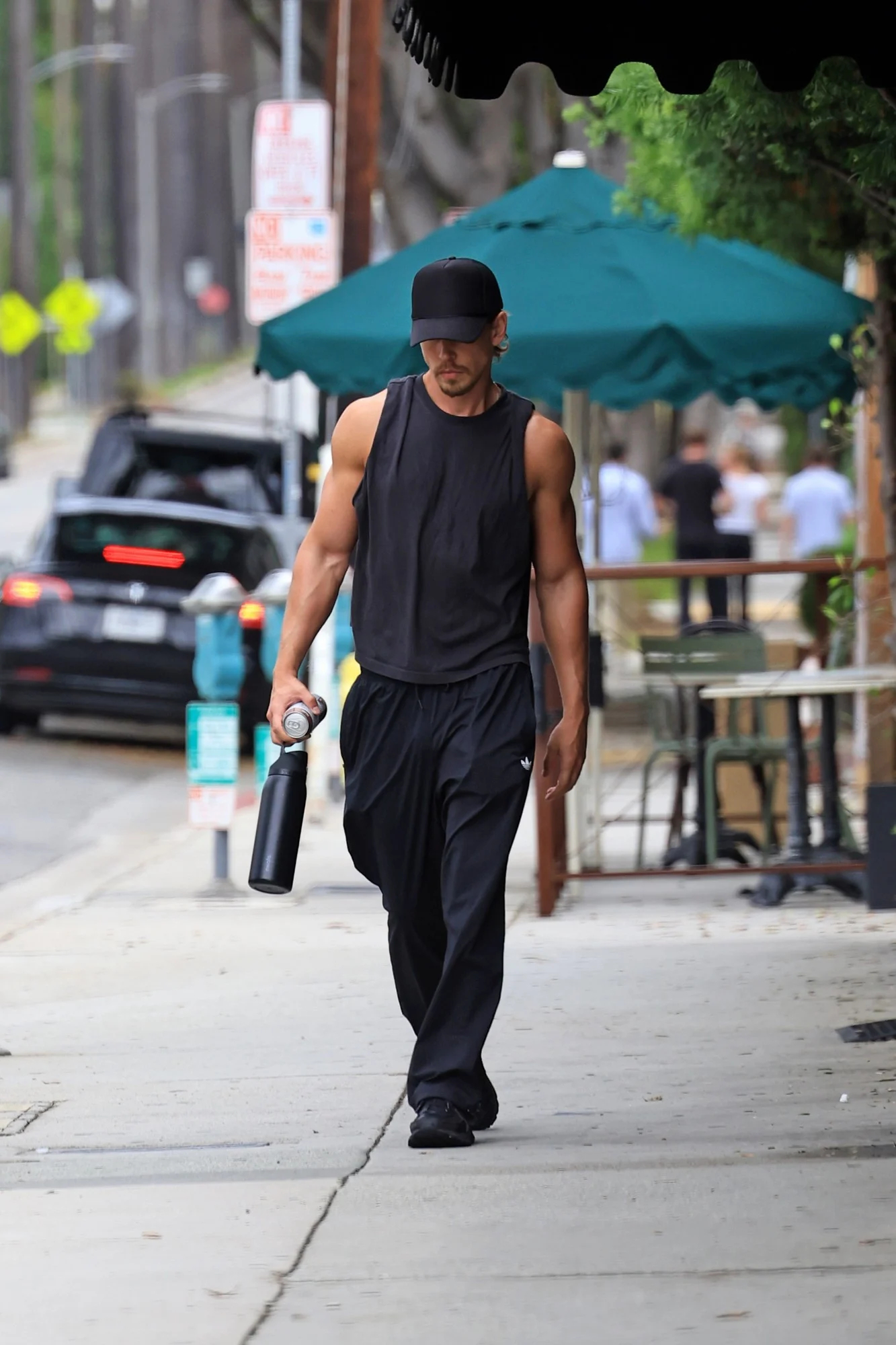 Austin Butler 8日洛杉矶外出健身 ​​​
