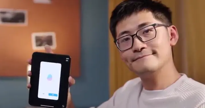 “iPhone Duo微信不适配”冲上热搜！苹果客服：都是检测好才发售的；微信：推进适配；iPhon