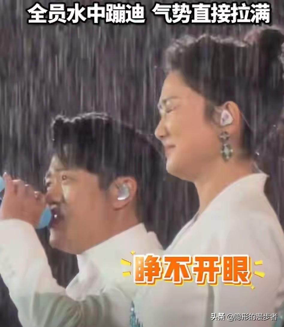 凤凰传奇厦门暴雨开唱！万人雨中蹦迪燃炸全场。
3月28日，凤凰传奇“吉祥如意”厦