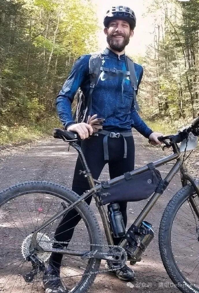 烽火问鼎计划 ICE又在明尼阿波利斯当街枪杀了一名美国公民，美国国土安全部宣称，