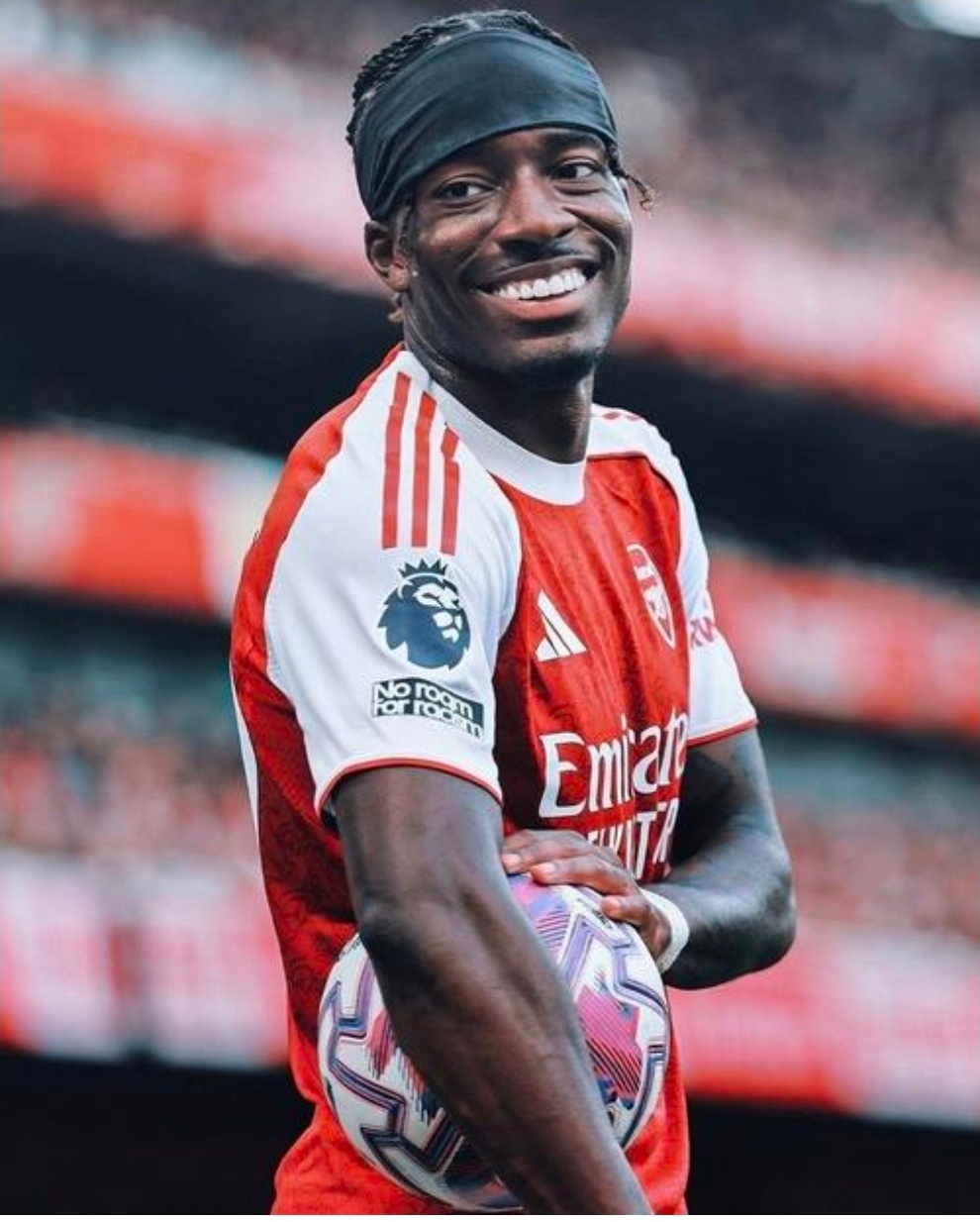 利兹联vs阿森纳因祸得福！马杜埃凯临时顶替萨卡首发，半场贡献助攻+造乌龙英超第2