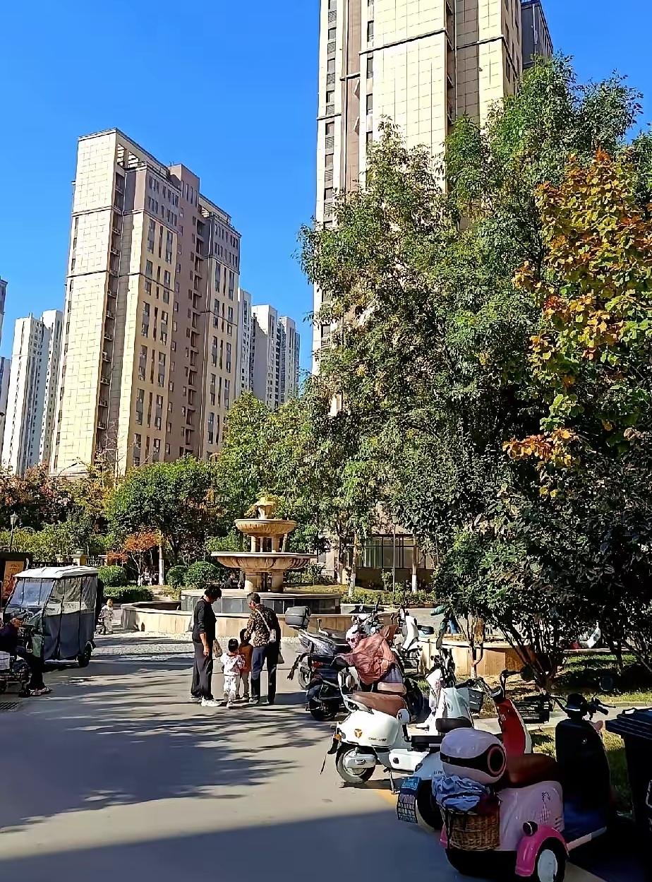 这世道，真是把“笑贫不笑娼”演绎到了极致，荒诞又现实。
 
咱先说说明清时期的扬