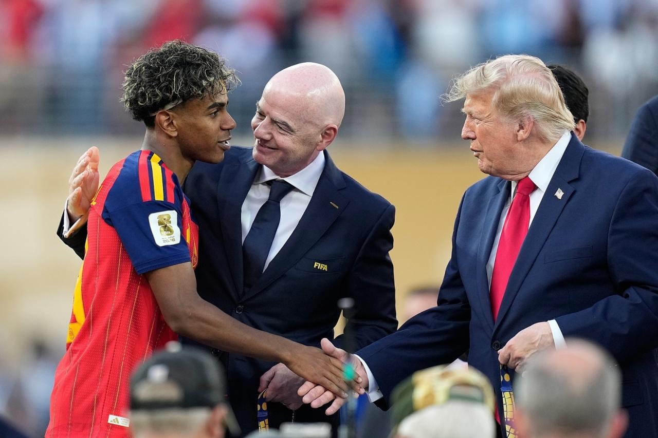 特朗普再次锐评世界杯：2026年世界杯是史上最成功的一届世界杯，迫不及待想再次举