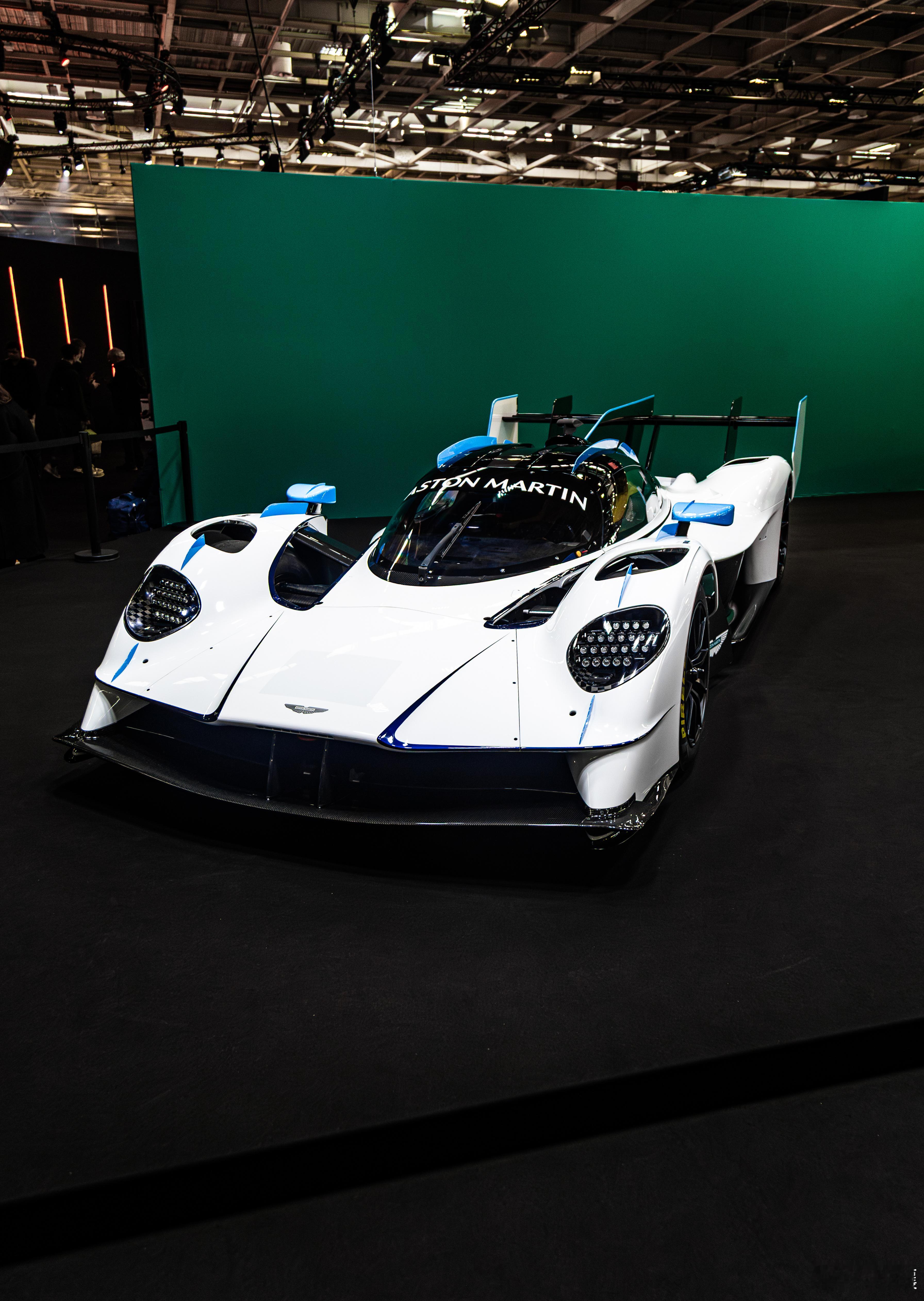 Valkyrie LM今年 Retromobile 那么多车的外网图让搬运工搬的