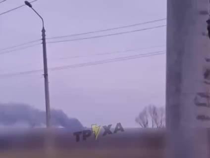 夜间，俄军空袭了乌克兰克里沃罗格地区的电力设施，造成第聂伯罗州和扎波罗热州几乎完