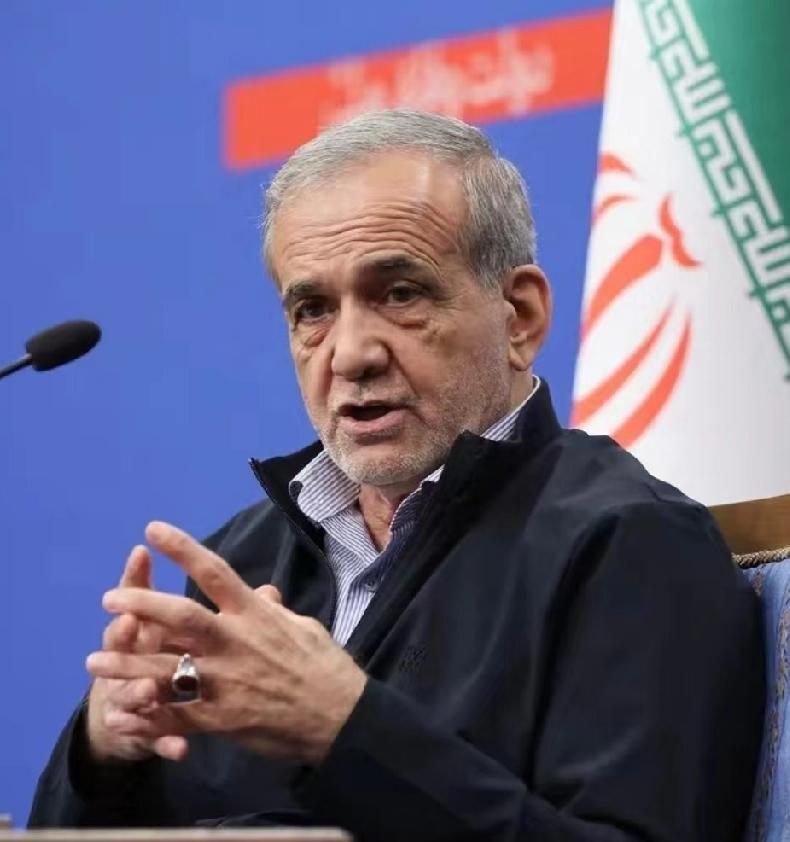 道歉刚说完，军方又打了一轮，哈梅内伊出事之后，这国家到底听谁的？

佩泽希齐扬三