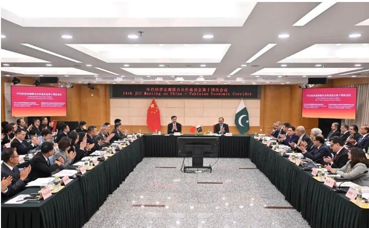 中巴‘能量引擎’落地：塔尔煤气化项目解巴双难题

塔尔沙漠深处，中巴合作的塔尔煤