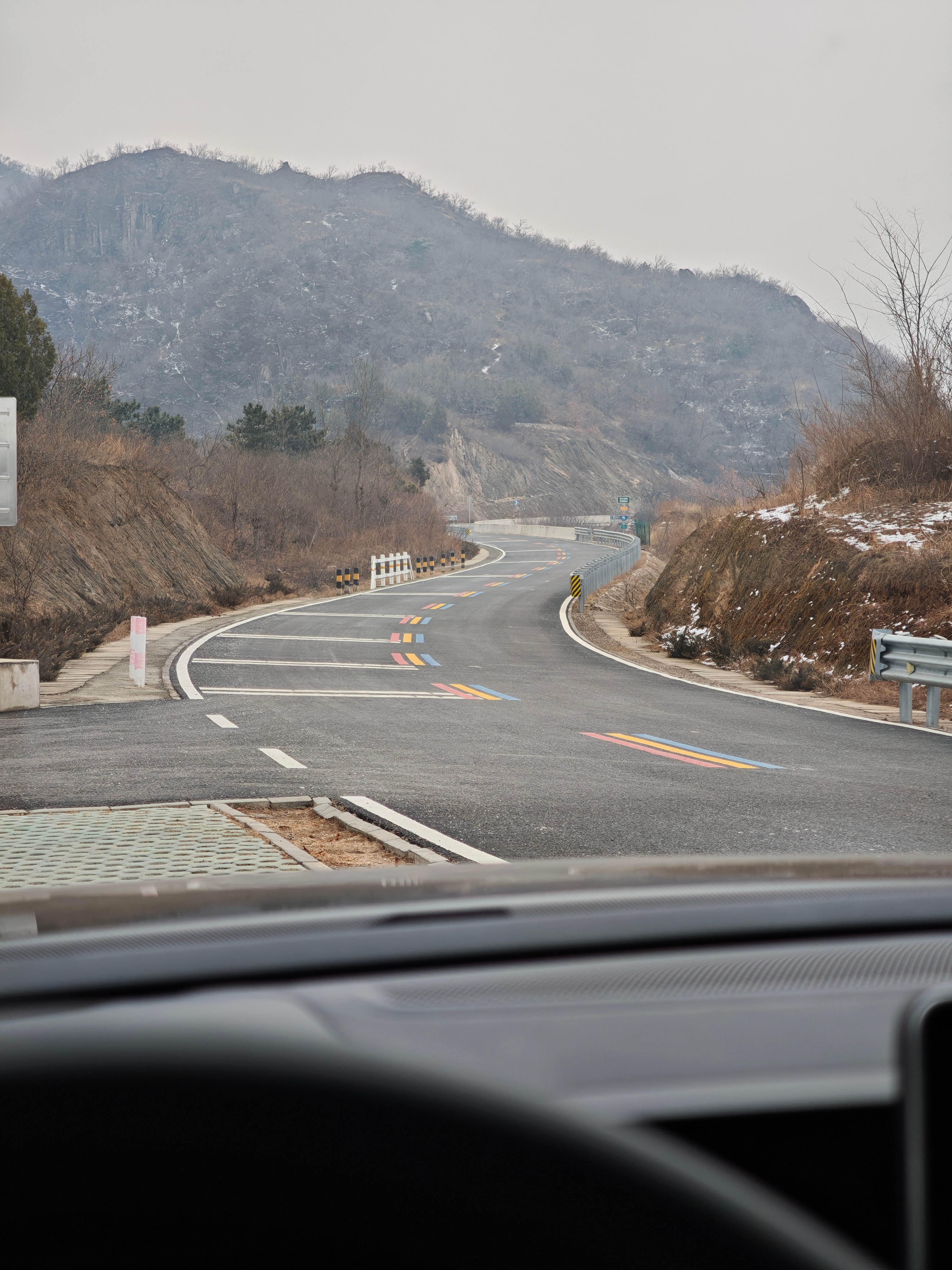 无论什么类型的车，如果有条件的话，其实都应该去山路感受一下，我就习惯这样。不一定