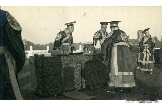 1913年12月23日冬至，袁世凯在北京天坛举行祭天大典的系列图，距离其于10月