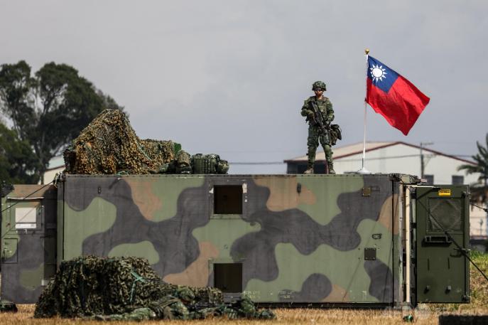 “想要制止美国向台湾出售武器，其实一招就可以办到：我们可以宣布，只要美国向台湾卖