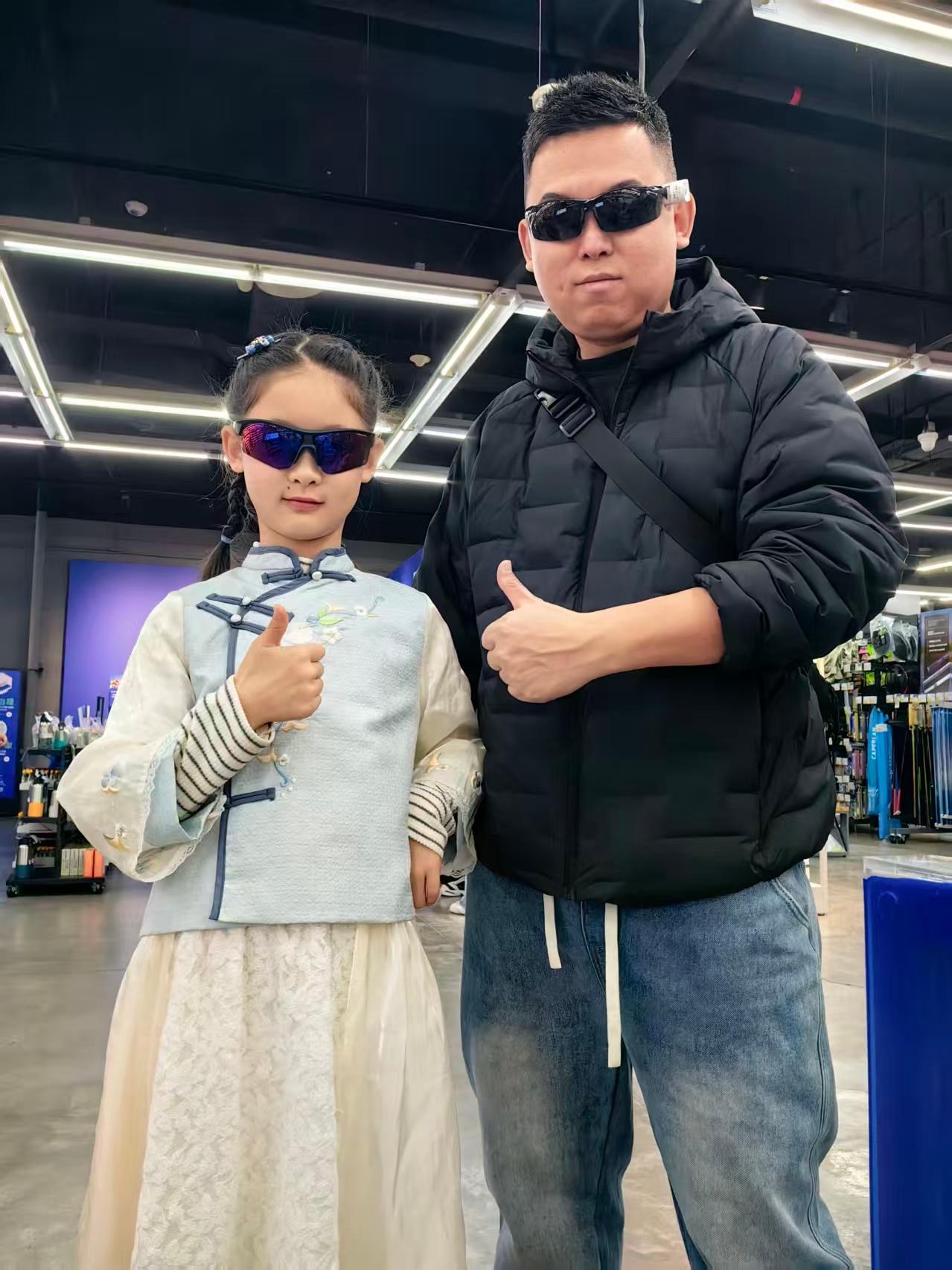 到底哪款眼镜适合200斤的大胖子佩戴呀