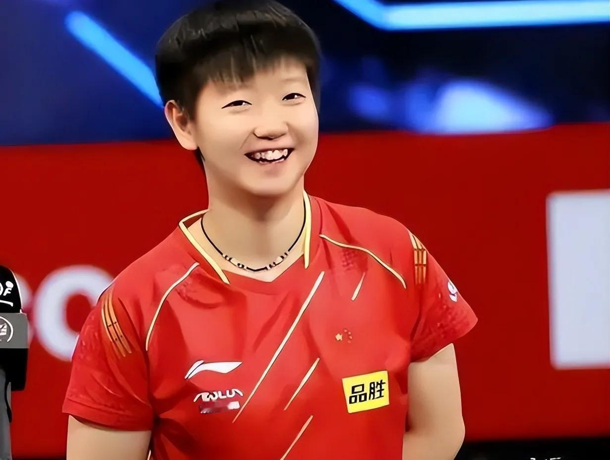 莎莎: 伊藤，你是不是准备退役当教练了？
伊藤: 不是啊，我还这么年轻，没有退役