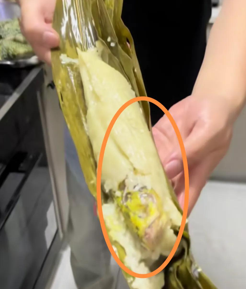 关于端午节吃棕子这件事，若是没记错的话，就分为两派，北方吃甜棕，南方吃肉棕。
