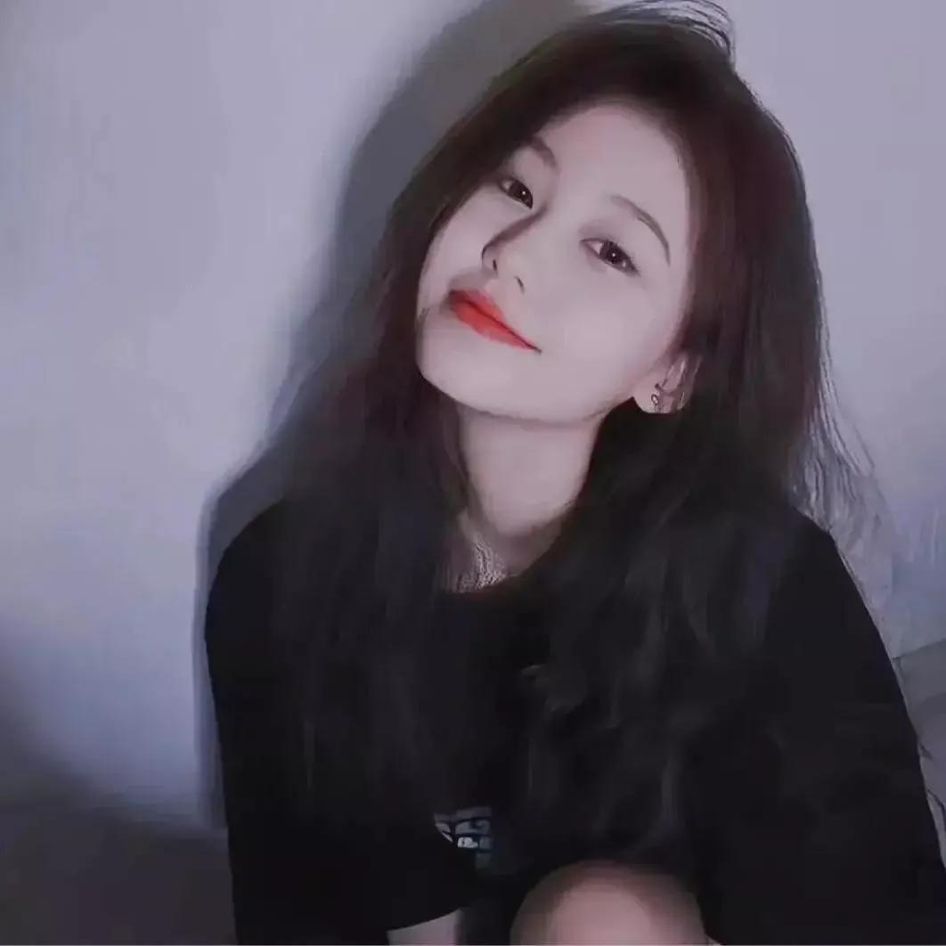 元气少女，笑靥如花🌸✨少女感笑容 少女感微笑女孩 自然元气少女 纯真美少女 清