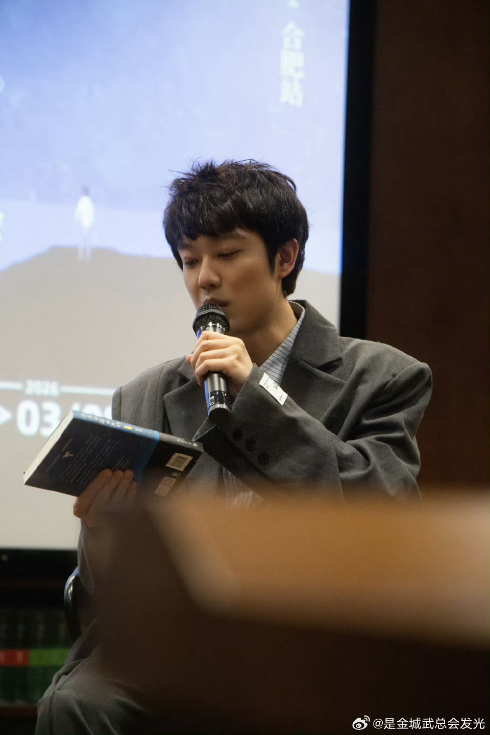 好实诚的工作室啊哈哈哈哈哈因艺人没起来暂无出发图