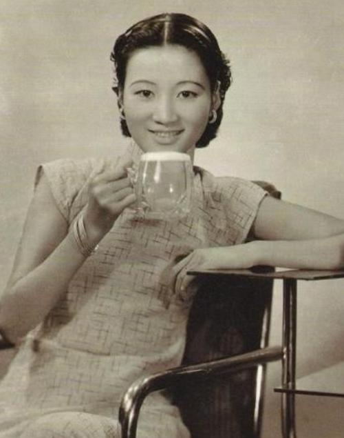 新婚之夜，17岁的钱玄同被哥哥推进新房，哥哥对他说：“今晚好好圆房，先留后，再纳