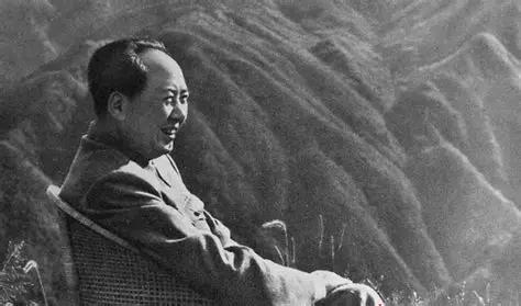 “日本侵华战争加速了中国人民的进步！”

毛主席早就点透了，日本敢于欺负我们，主