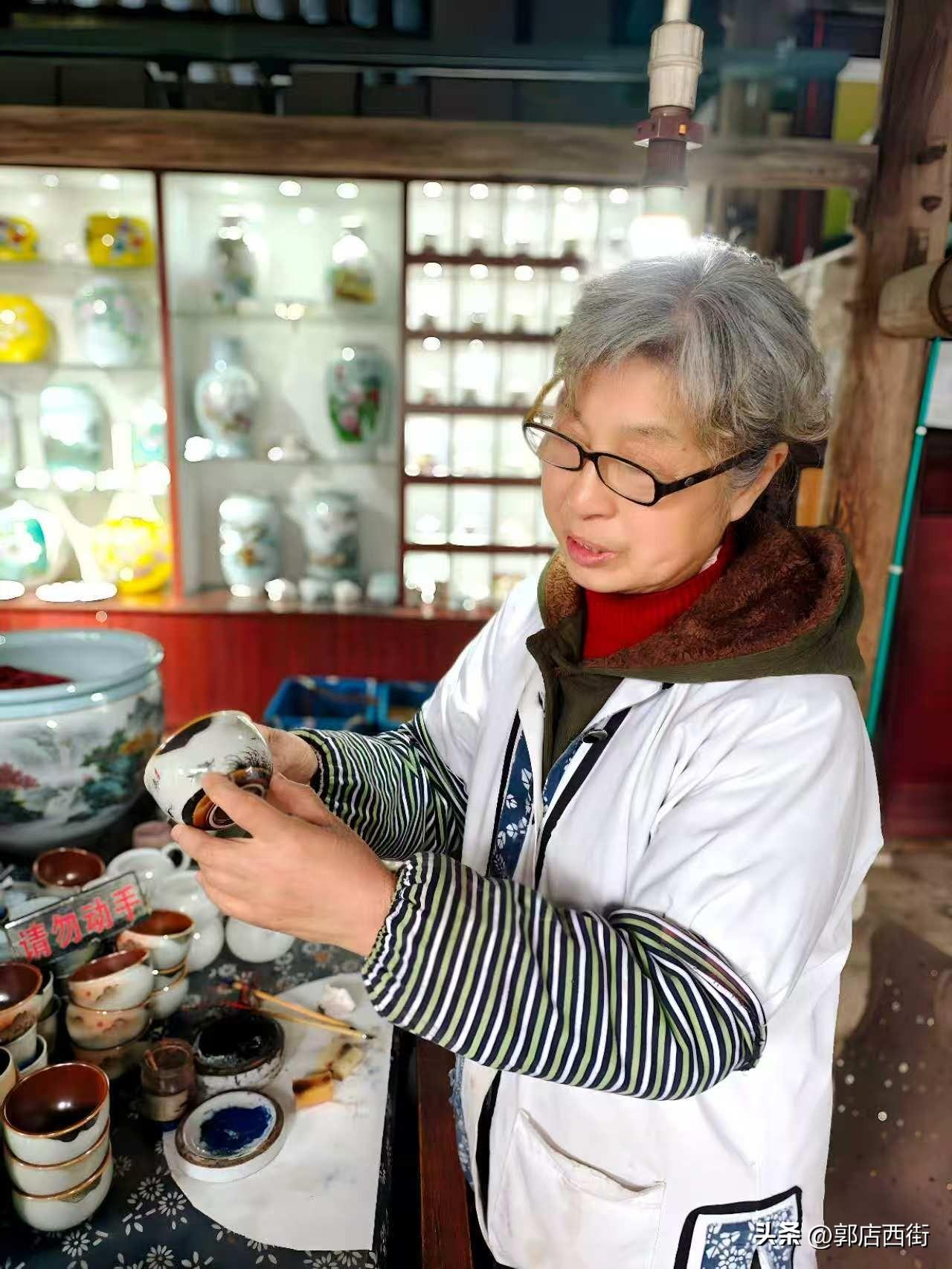 【瓷都景德镇】都说中国景德镇出产精美的瓷器，这次到景德镇古窑民俗博物馆逛了一圈，