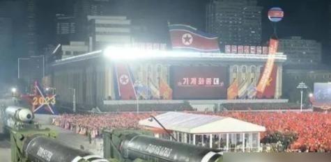 美国为什么不敢打朝鲜？ 不是怕韩国被炸，也不是担心朝鲜那点常规兵力——真正让五角