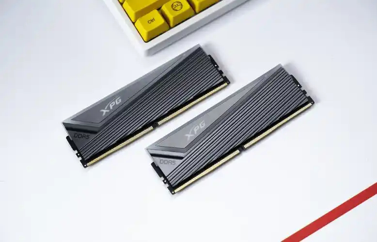 DDR5内存大降价这价格还有得降，价格虚高！其主要原因还是第三方黄牛炒作，囤货抬