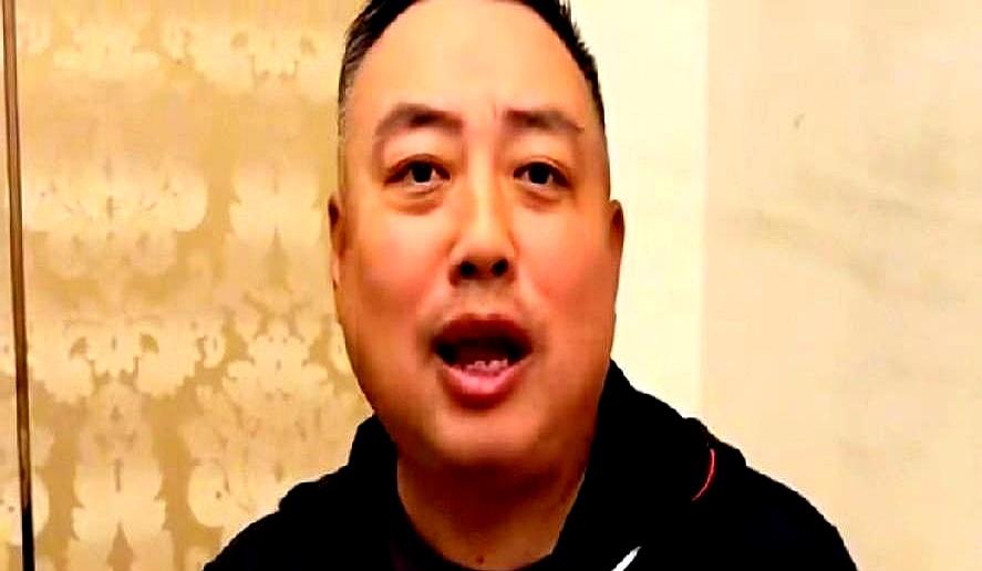 最危险的，不是输球，是赢了也没法正常生活。
樊振东住酒店，被人跟踪到房号，拿房