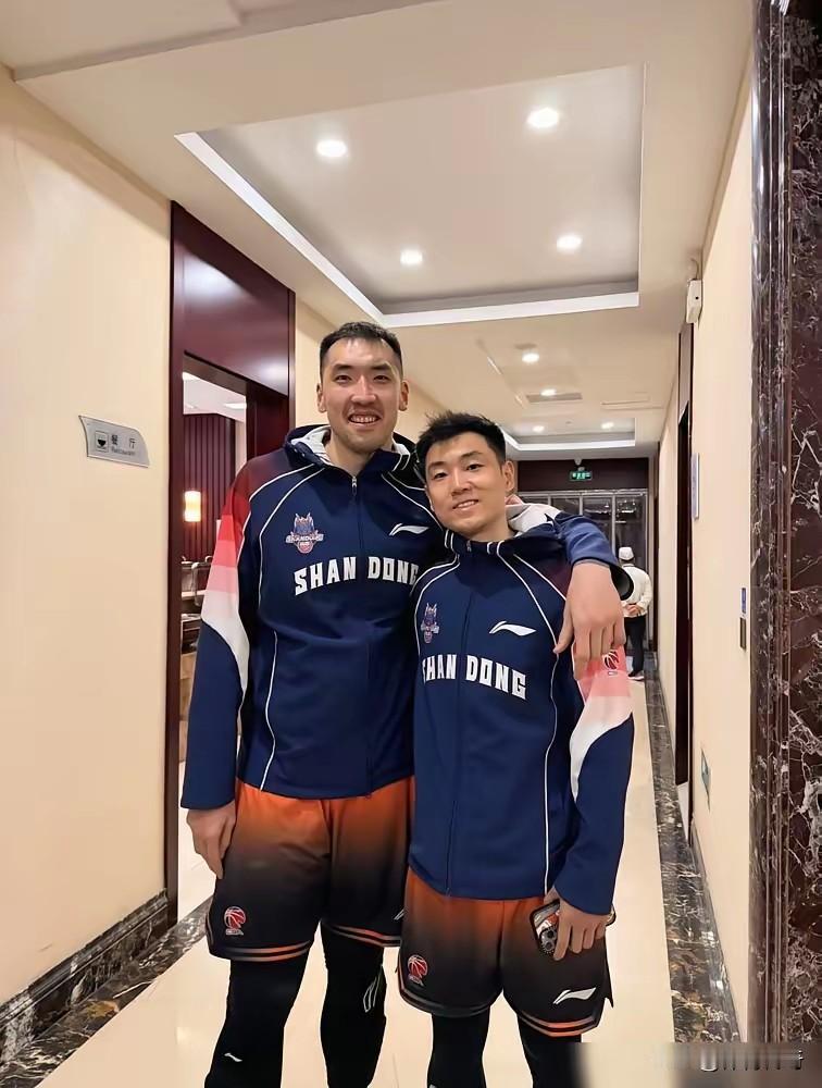 陶汉林“赢不了我直接退役！”，山东高速男篮管理层：全力挽留，继续征战！
5月2日