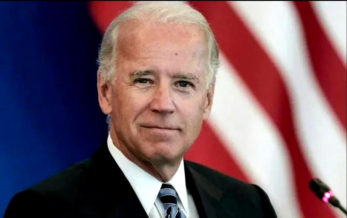 #俄方决定通缉泽连斯基# 实际上，是美国一手挑起了俄乌战争（这句话可选，亲俄保留