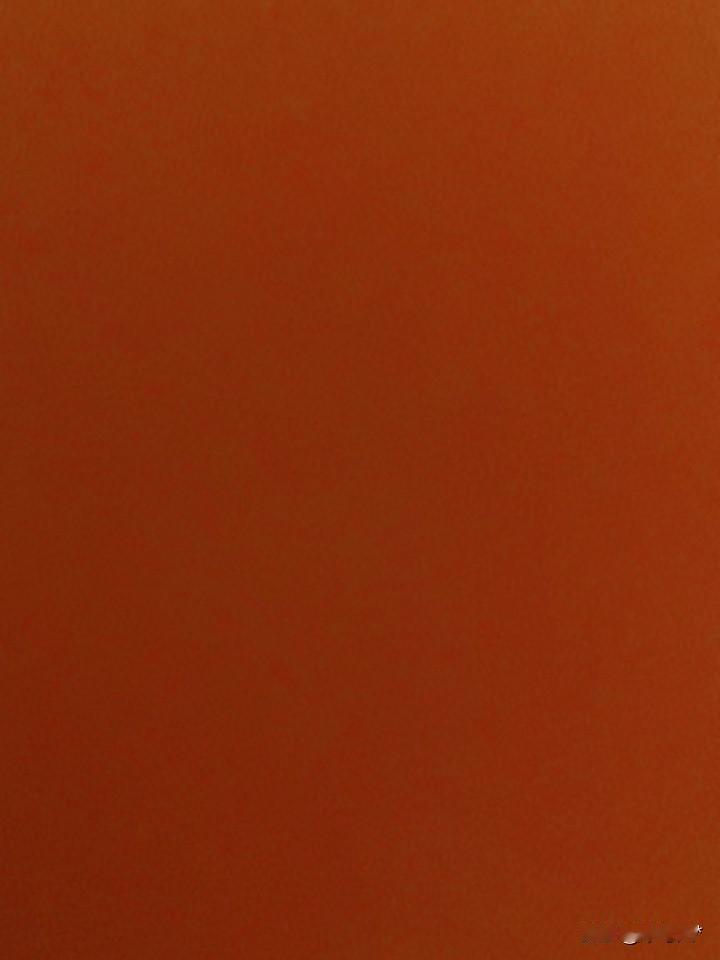 出行时，没钱就只能去挤那总是人满为患的公共交通。重庆地形复杂，公交常常在陡峭的坡