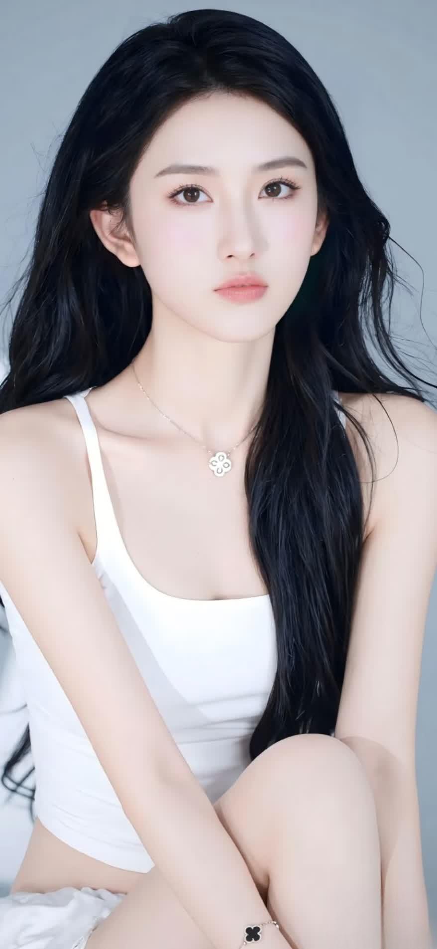 忙而有度，闲而有趣。做快乐的事，见快乐的人，吃喜欢的东西，过可爱的日子。开心不难