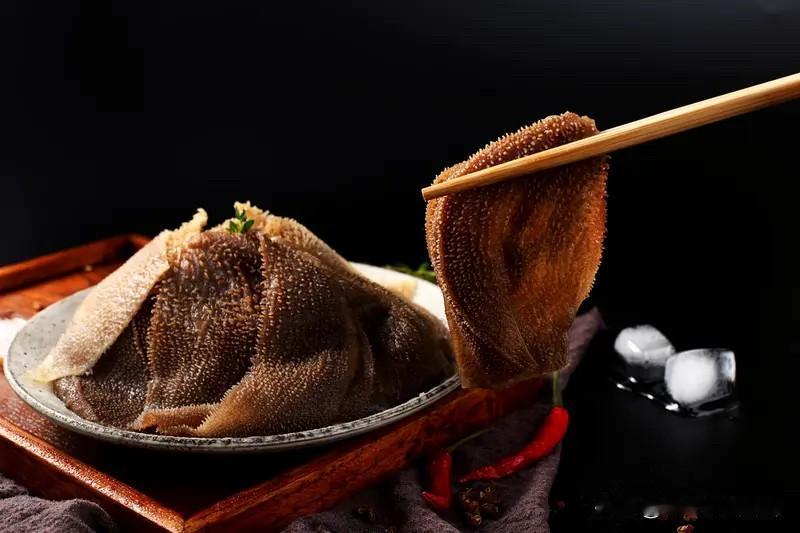 【火锅里的毛肚鸡胗，吃对了是宝，吃错了可惜！】

每次火锅局，总有人对着菜单纠结