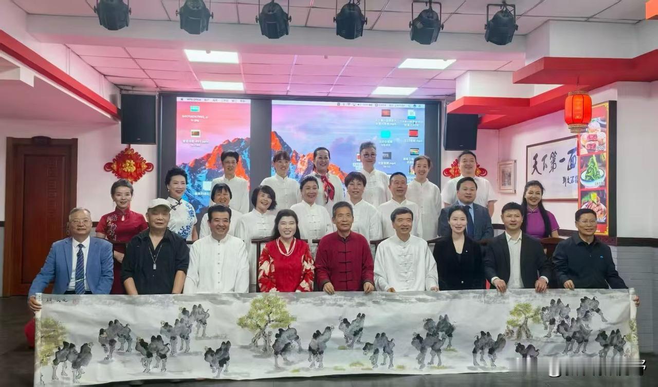山水画中人，笑语话团圆笔墨通晓画中情 山水间画 水墨山水人家 山水对联雅集 山水