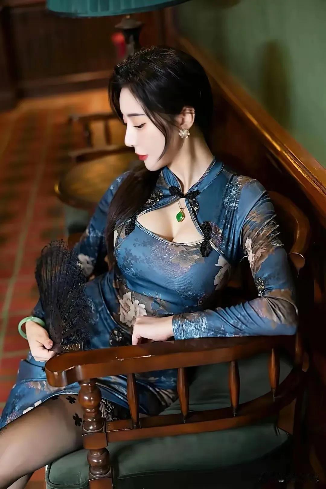 瑶瑶大美女，旗袍秀
