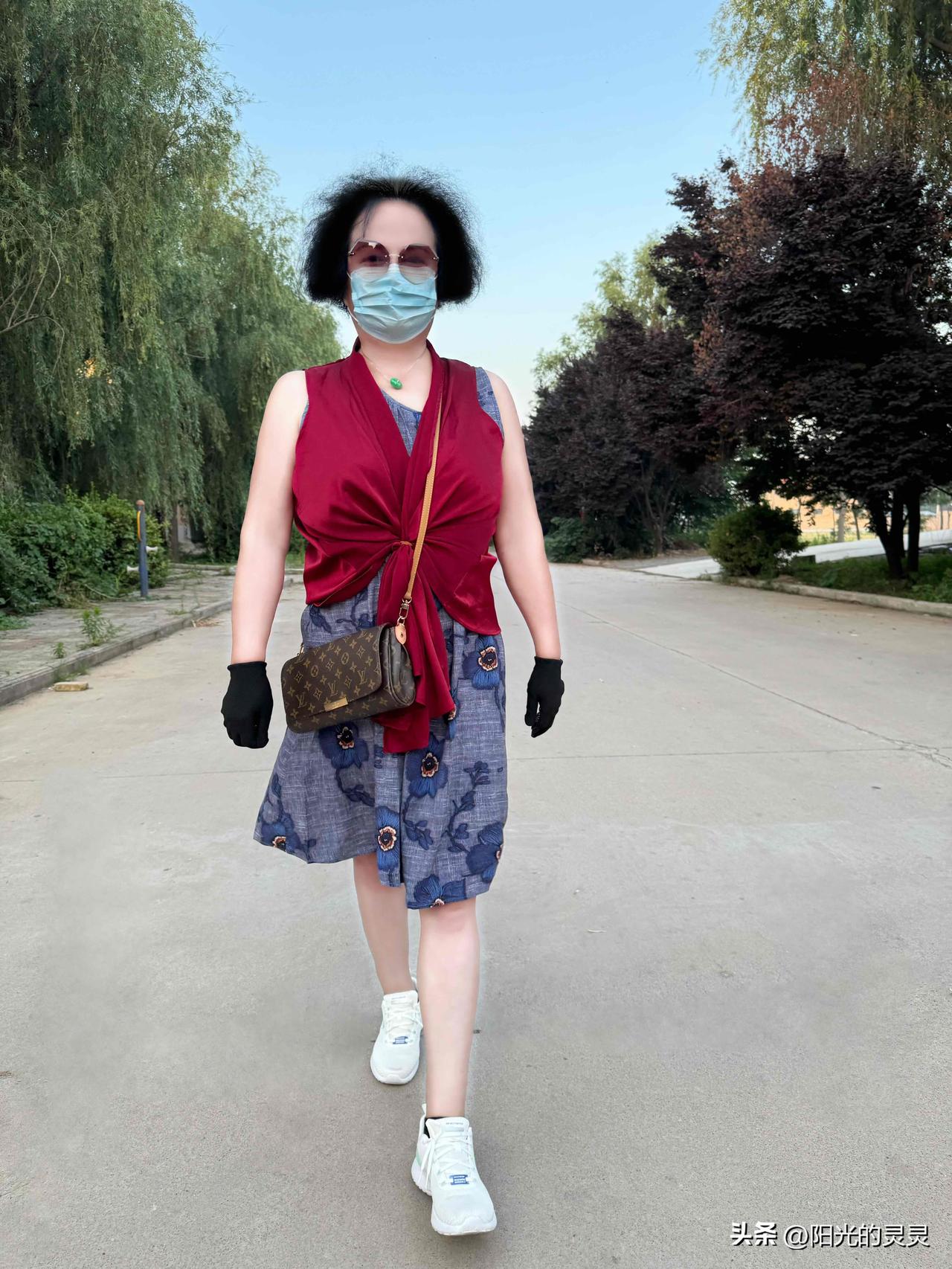 我这辈子最勇敢的事，仔细想来，也不知道是什么。
大概是认认真真好好活着，熬过所有