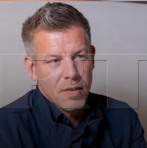 一边想依靠俄罗斯的能源，一边又想依附北约？刚将执政 16 年的欧尔班赶下台，高呼