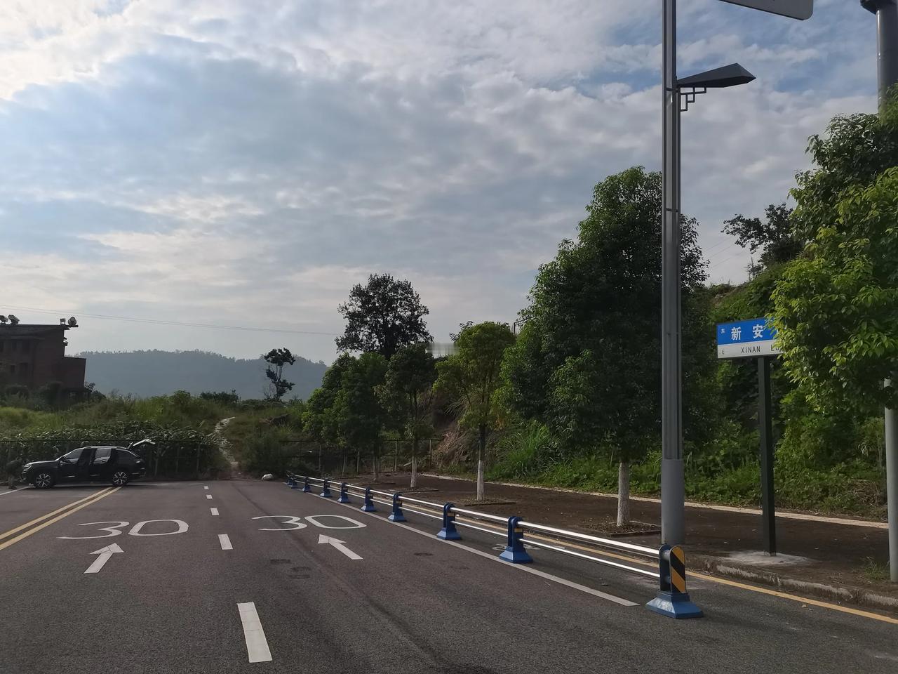 河市大道连接环城路与营达高速河市出口，规划的城市主干道，全部通车已经3年多了。但