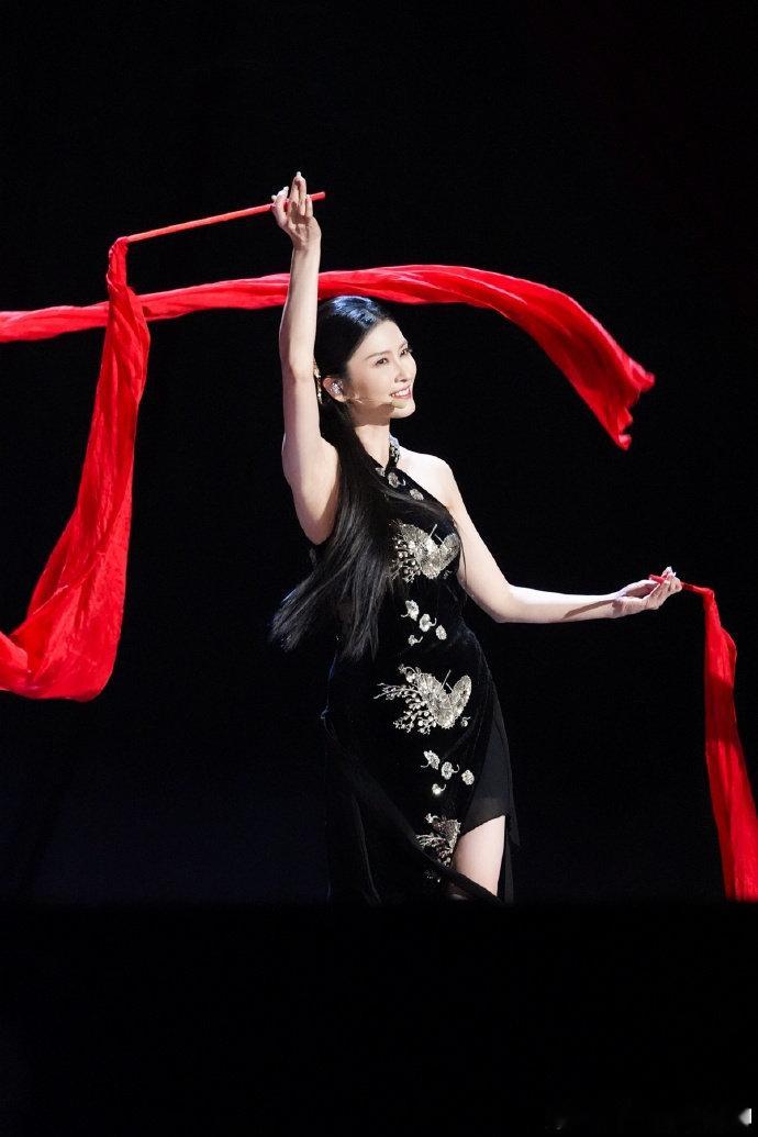 徐洁儿倾听我音乐会 徐洁儿出道20年首场音乐会 初心永不褪色，热爱终会开花。徐洁