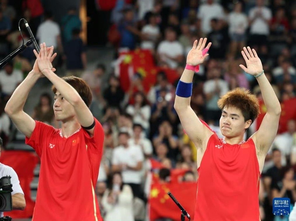 梁王为国羽再赢一分李诗沣赛后说：上场就只能让自己投入到里面，拼尽自己体能，一分一