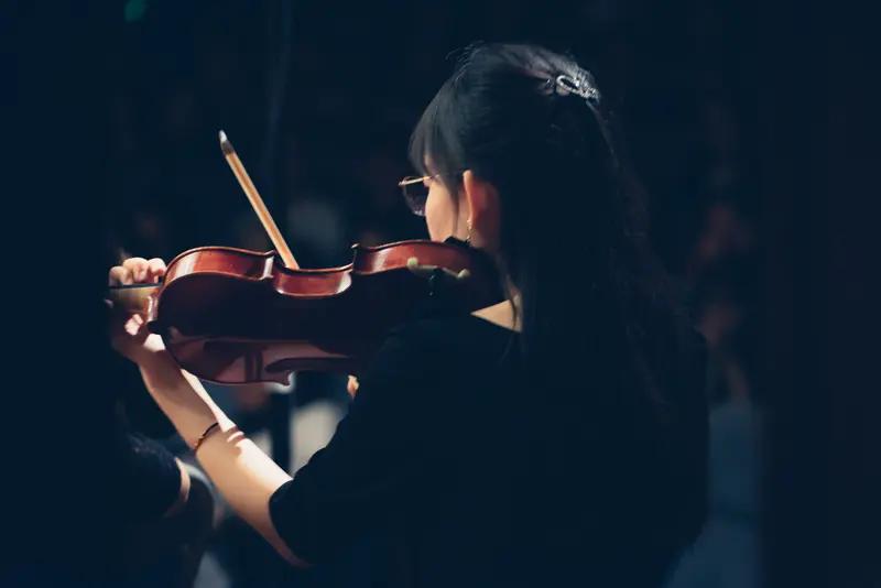 威海音乐老师怎么样?威海不少音乐老师功底扎实，教学认真耐心。不管是学校还是老年大