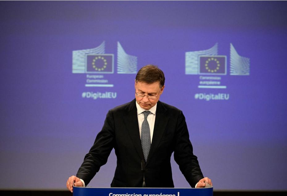 美元霸权迎来挑战者！欧盟敲定数字欧元框架 2029年正式发行
 
12月12日，