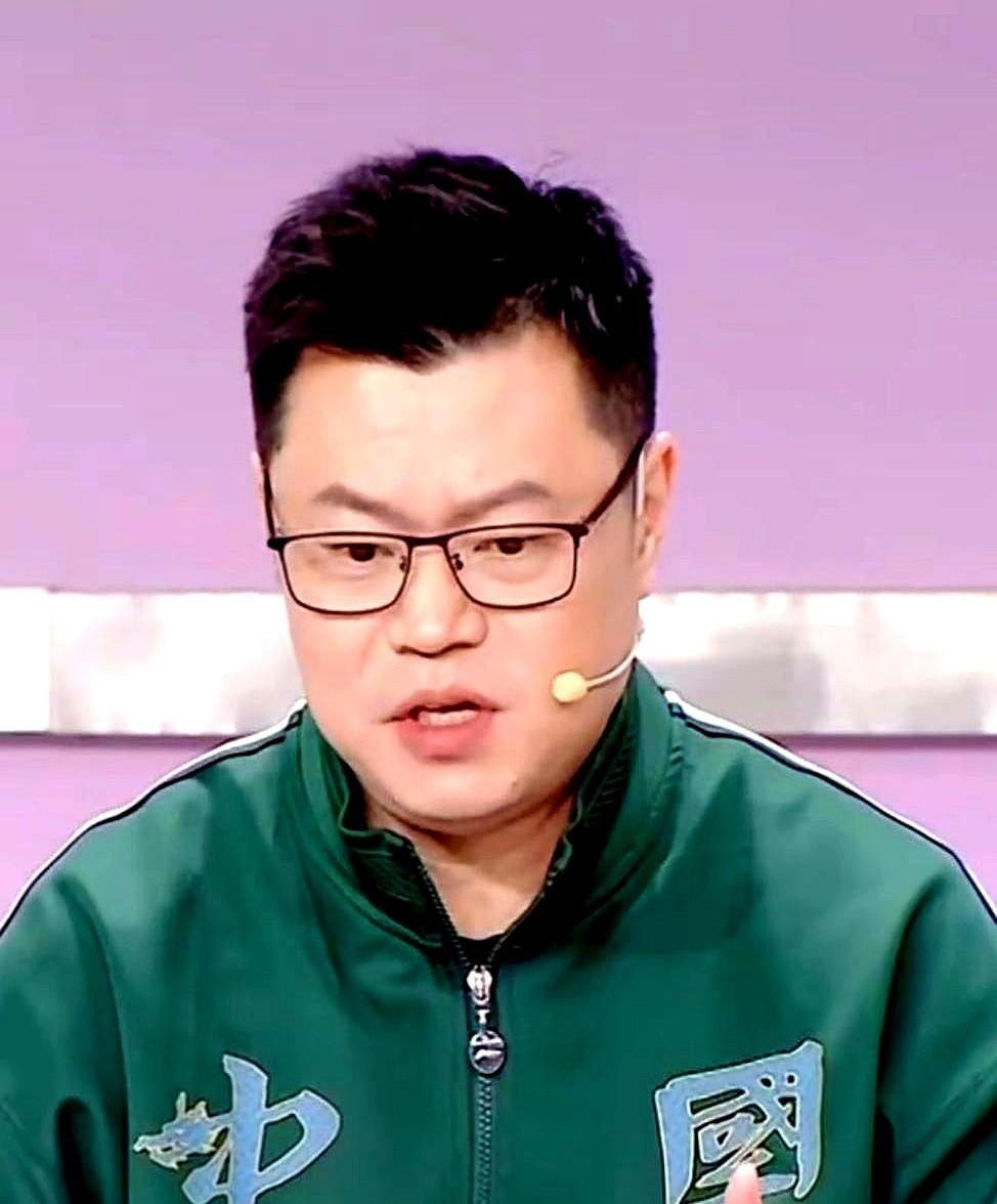 侯英超一句话就把王曼昱现在给点透了！

他说鳗鱼给自己定了新规矩：“能4:0拿下