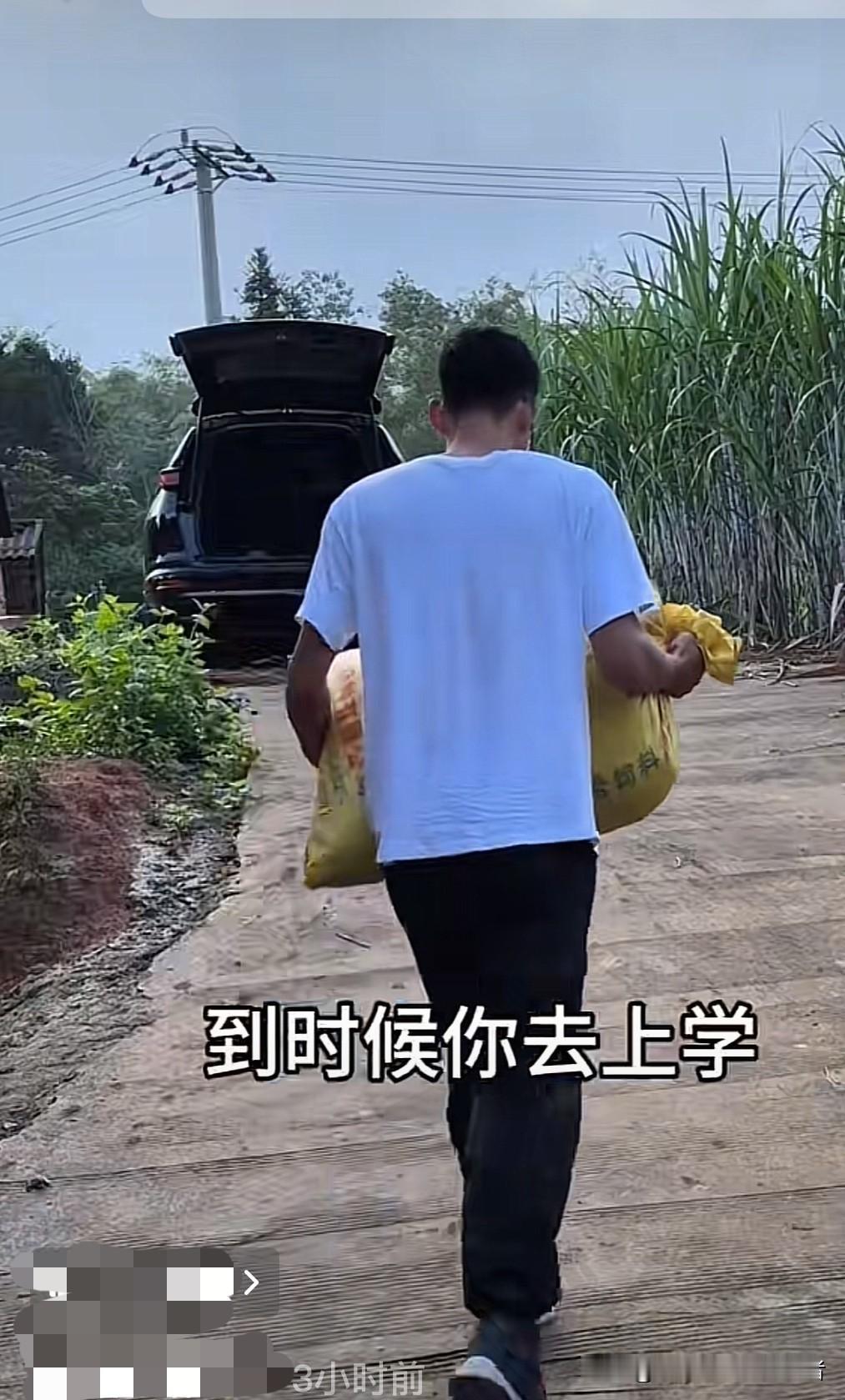 今天下午，唐尚珺更新视频，分享开学前的日常生活。在视频中，唐尚珺说，趁着还没返校