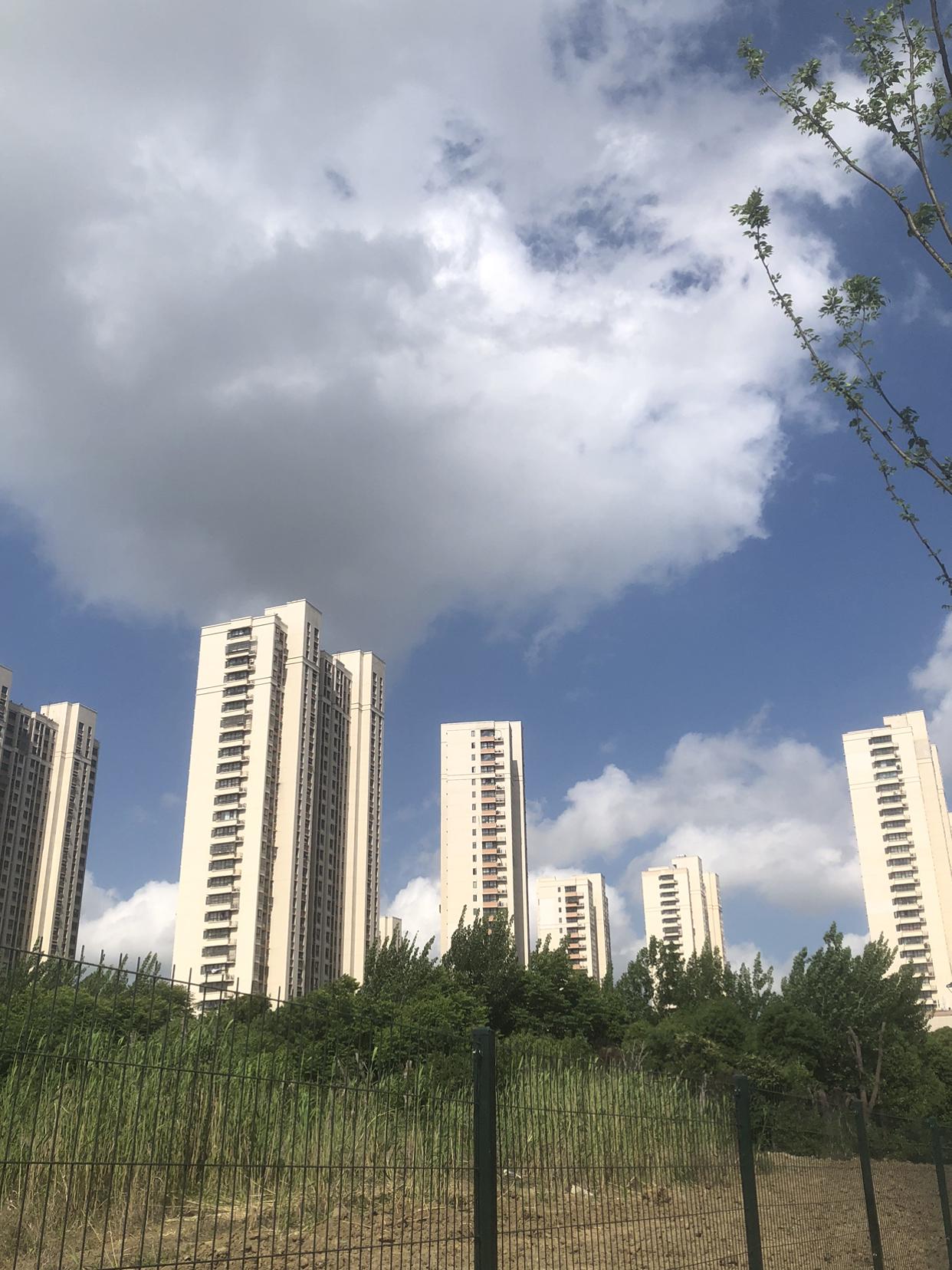 我的今日状态：😁轻松愉快
我这里的天气：☀️晴天
今天常州的天气真不错，晴空万