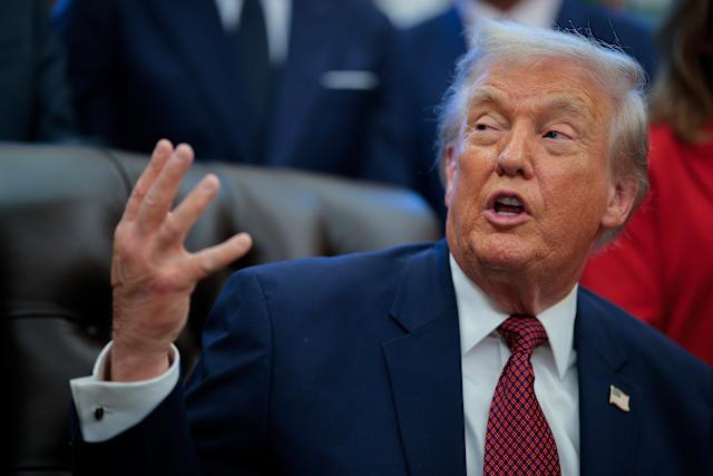 特朗普政府近日低调发布《国家安全战略》报告。这份文件对欧洲措辞严厉，暗示其文明衰