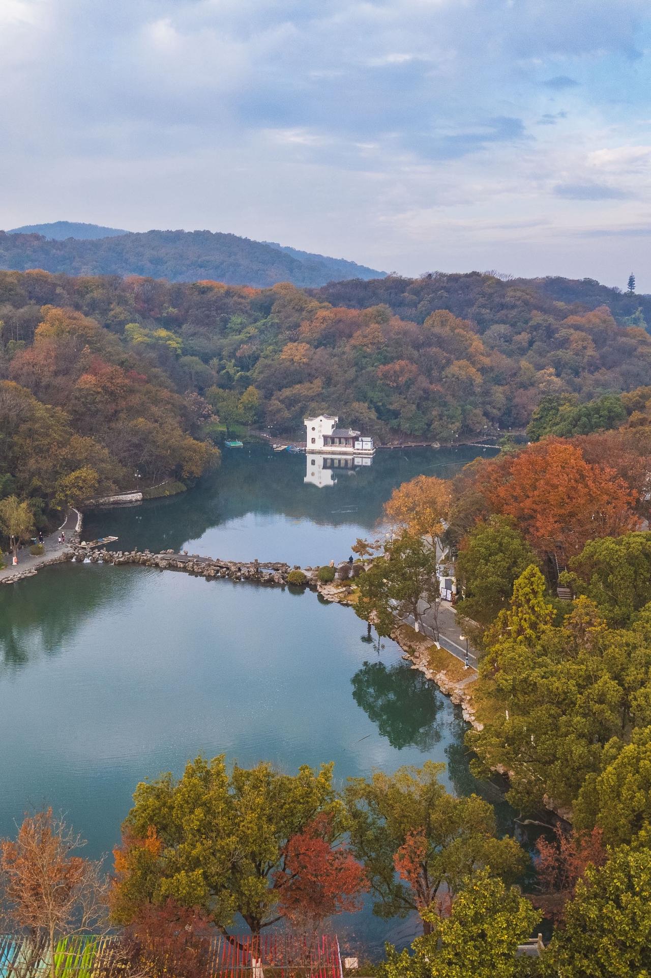 秋天的珍珠泉，一定要趁大清早去，太仙了