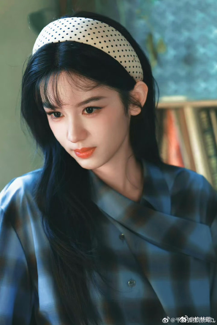 周也新剧商业嗅觉给到一个夯周也新剧投资眼光主打一个叛逆说投资流派，夏晓兰就是最敢