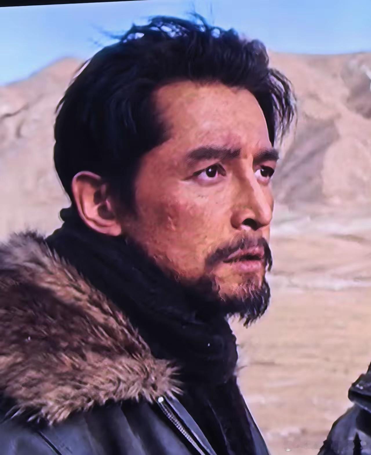 昨晚看了一集《生命树》，我还没看懂演的什么意思演员们说话的口音听着很怪，杨紫的演